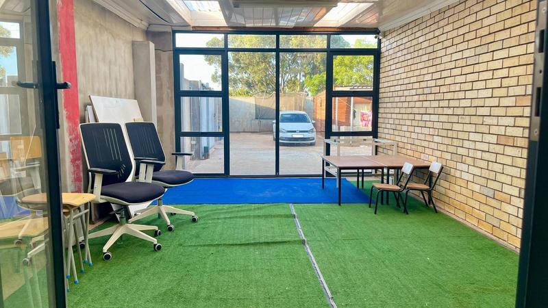 10 Bedroom Property for Sale in Chatsworth Western Cape